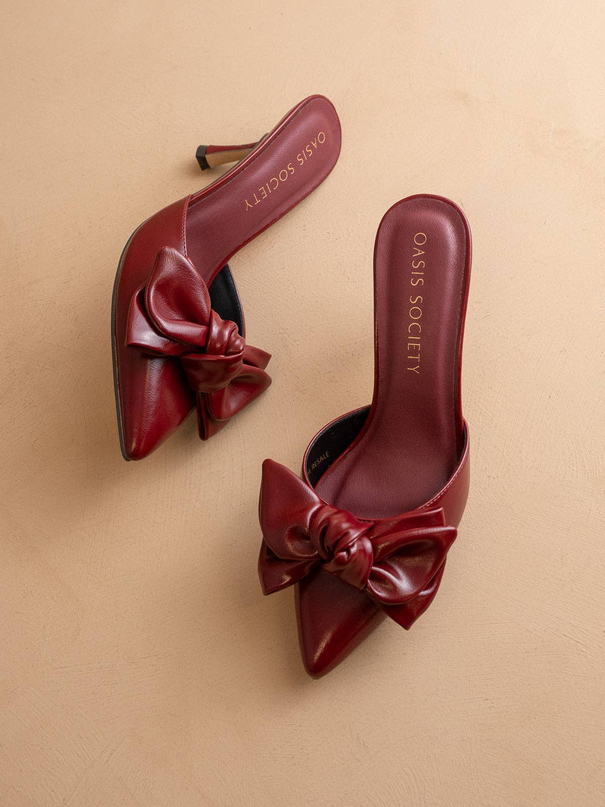 The Jane | Wine Pointed Toe Bow Accent Kitten Heel