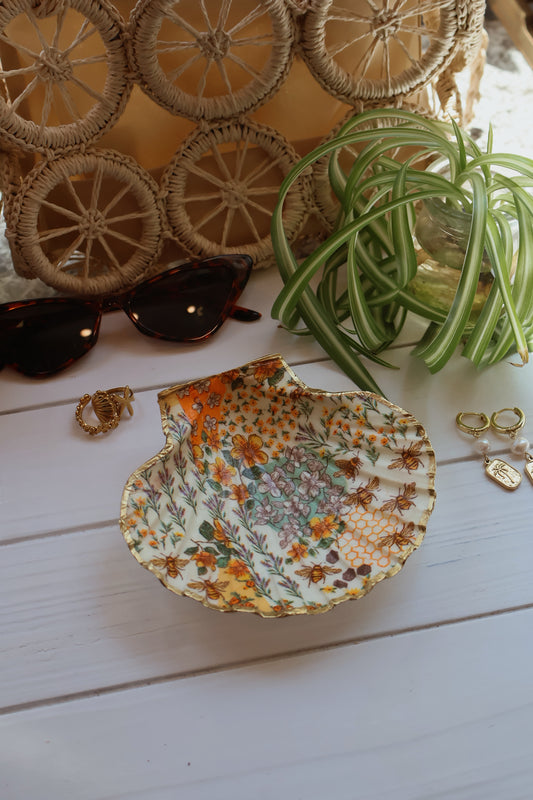 Bumble Bee Seashell Jewelry Dish