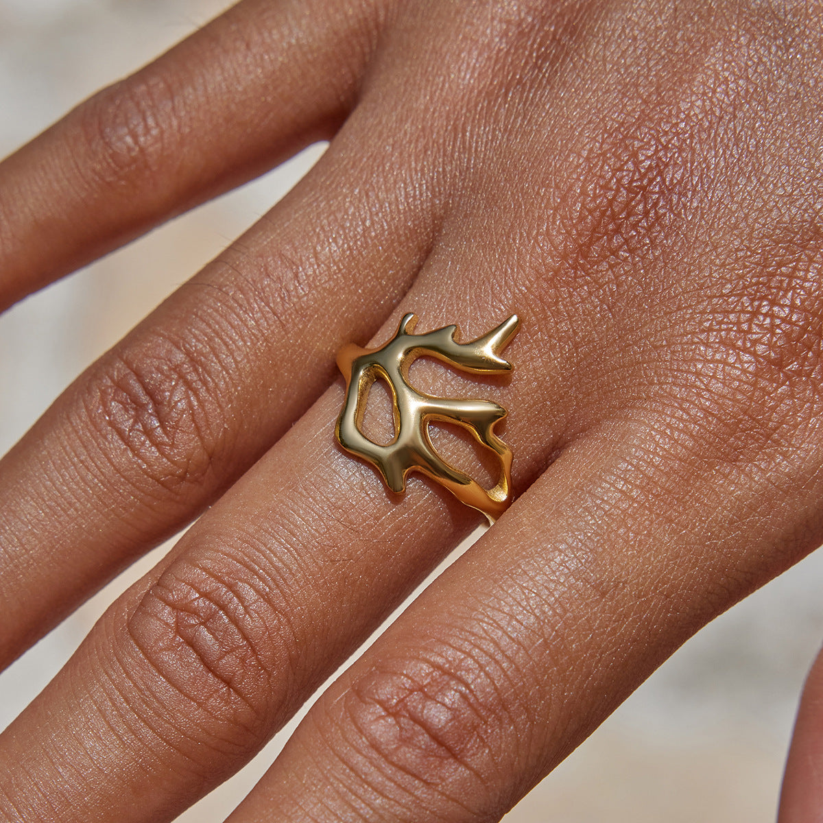 Coral Ring 18k