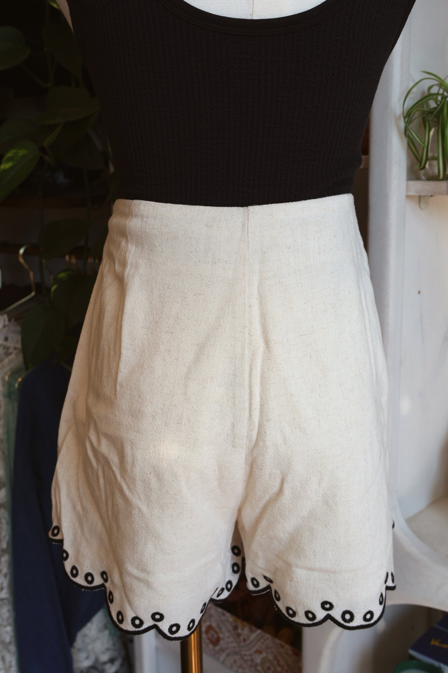 Embroidery Linen Shorts