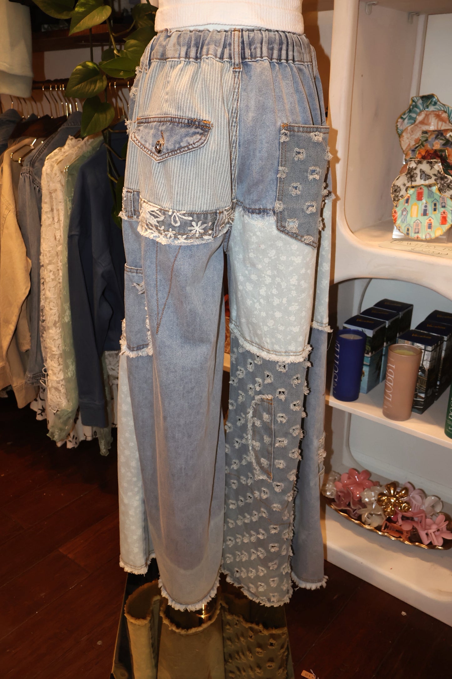 Lace-Overlay Contrast Denim Woven Jeans