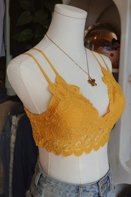 Caroline Bralette