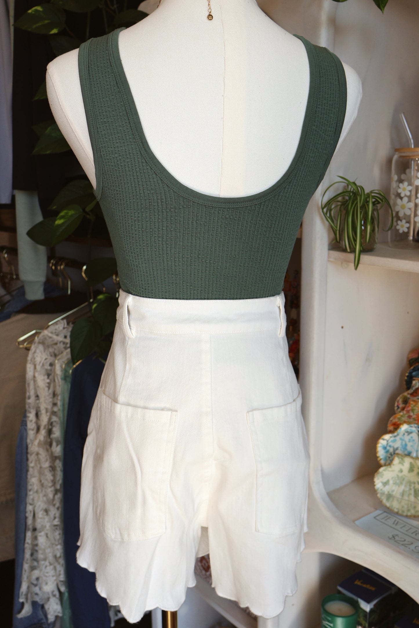 Embroidered Scallop Shorts