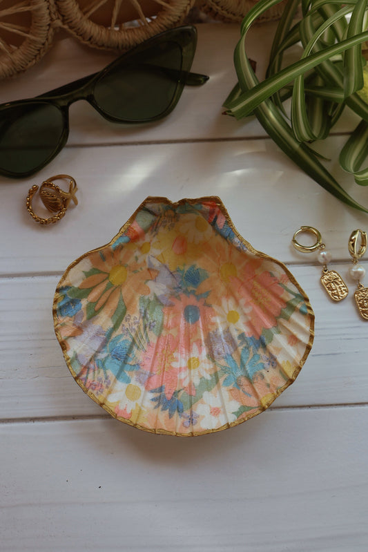 Pastel Seashell Jewelry Dish