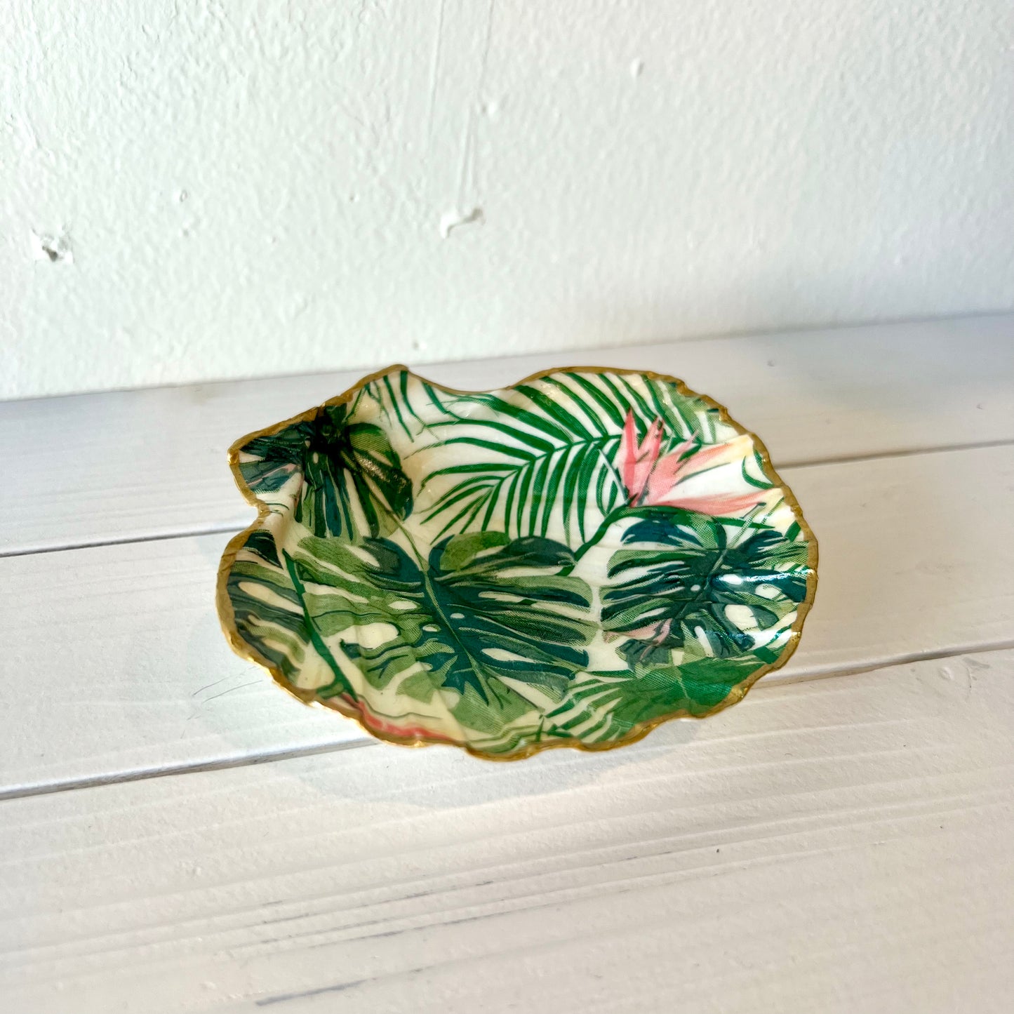 Monstera Seashell Jewelry Dish