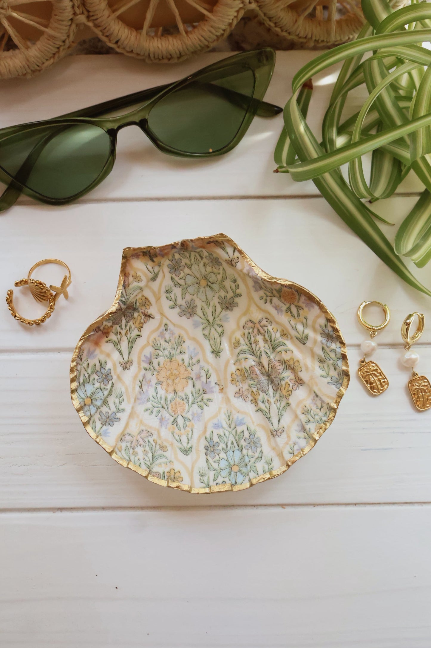 Diamond Floral Seashell Jewelry Dish