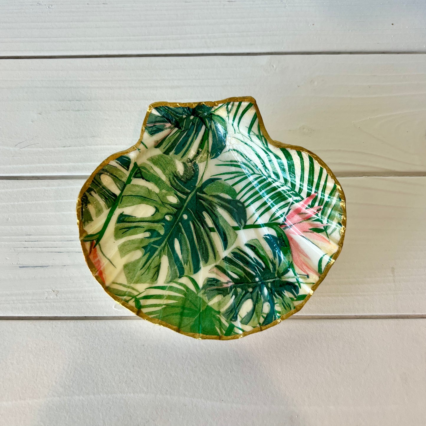 Monstera Seashell Jewelry Dish