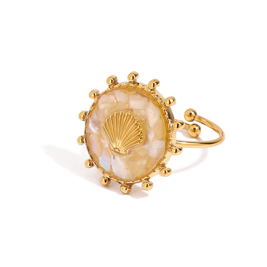 Mermaid Shell Ring 18k