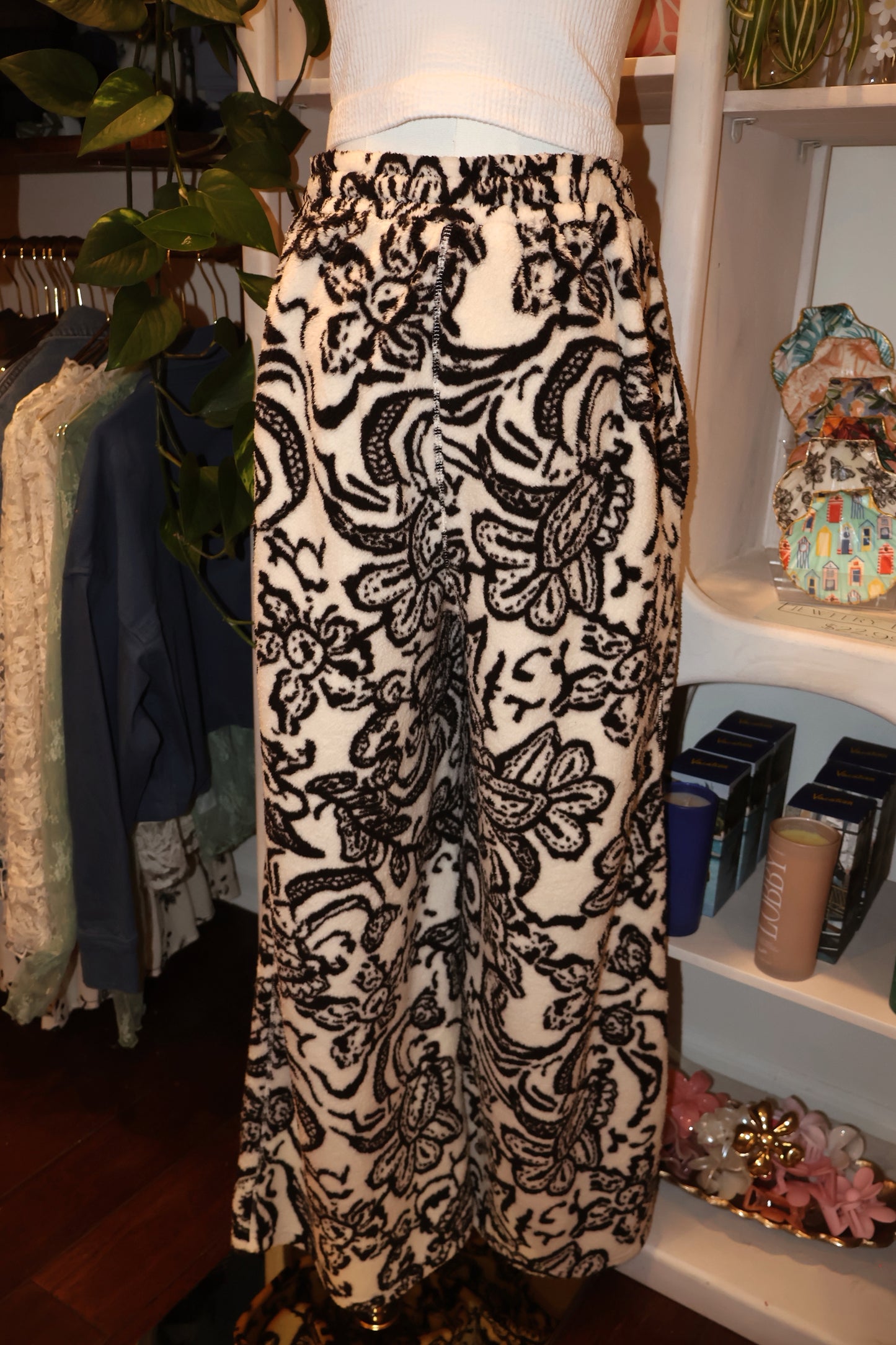 Paisley Fleece Drawstring Pants