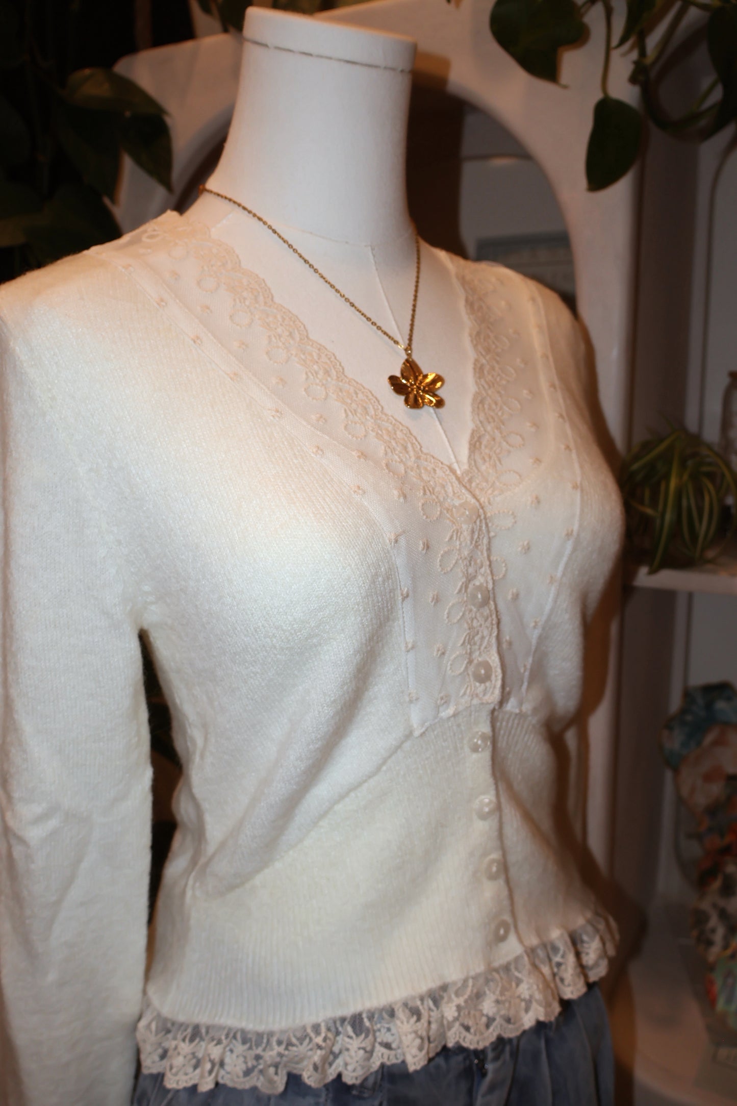 Lace Contrasted Knitted Cardigan