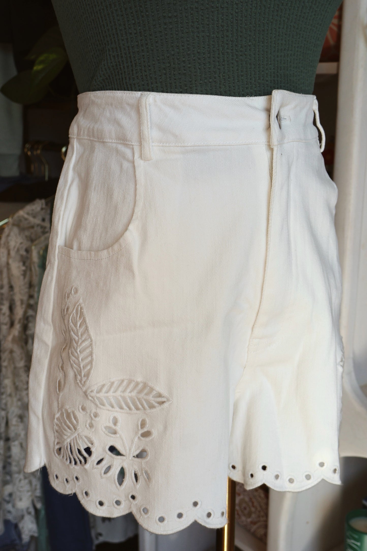 Embroidered Scallop Shorts