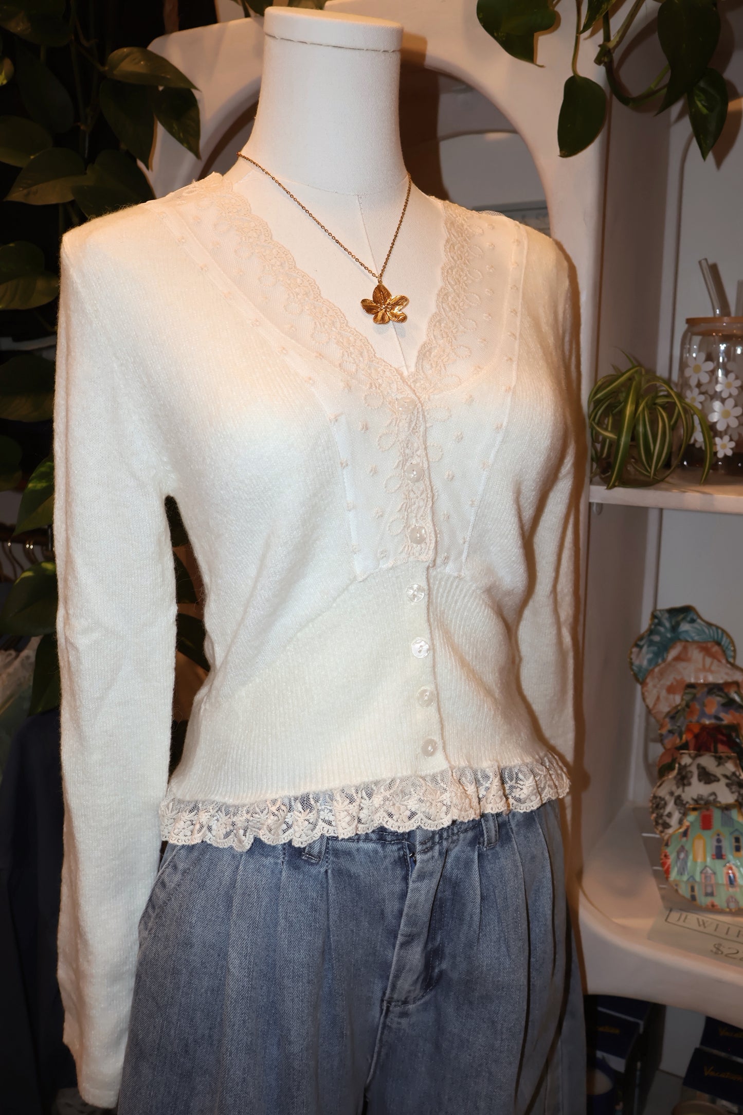 Lace Contrasted Knitted Cardigan